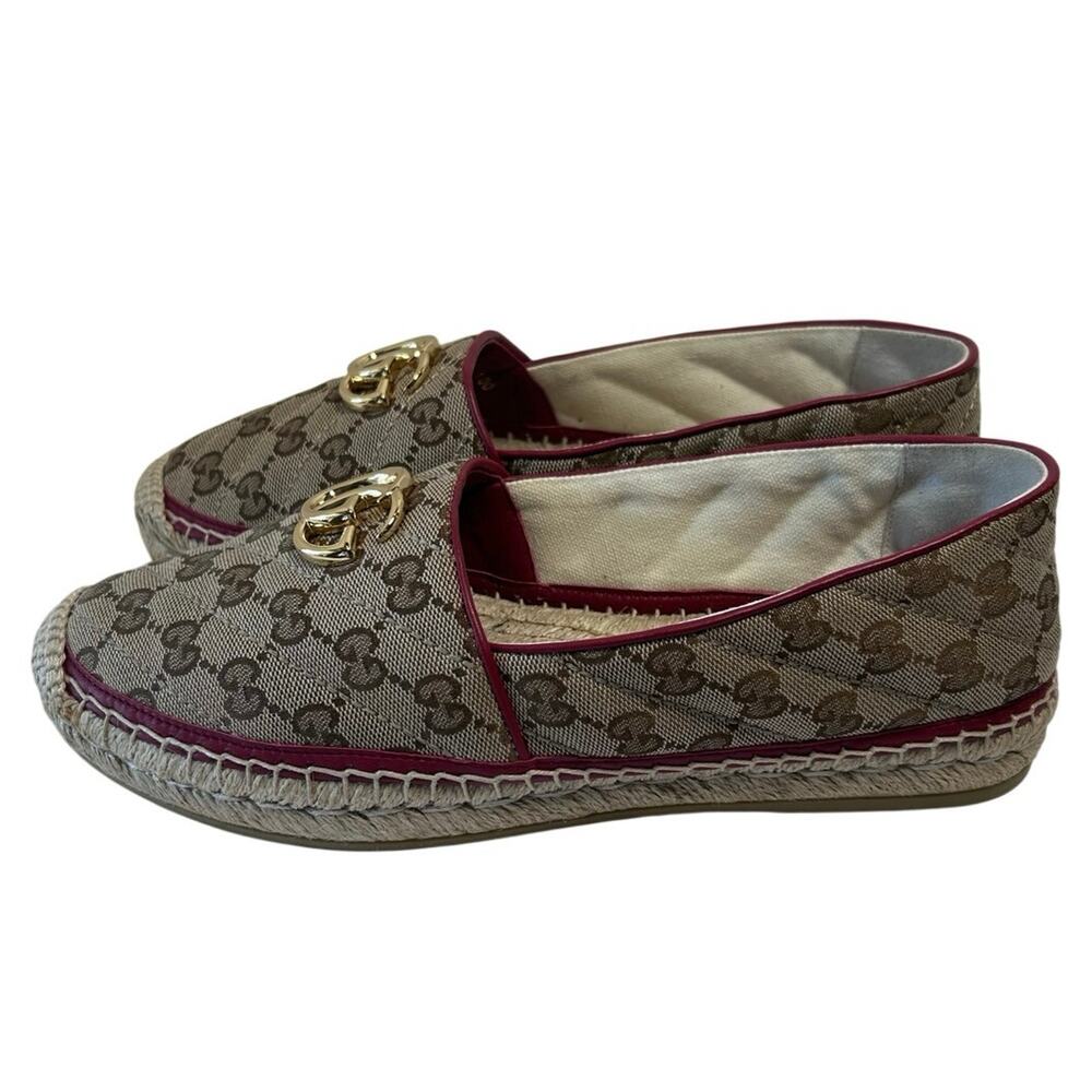 Gucci GG Matelassé Canvas Espadrilles, cherry red leather trim, gold hardware. 9 - Picture 5 of 13